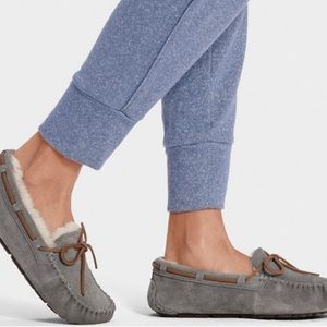 Ugg Dakota grey slipper moccasins